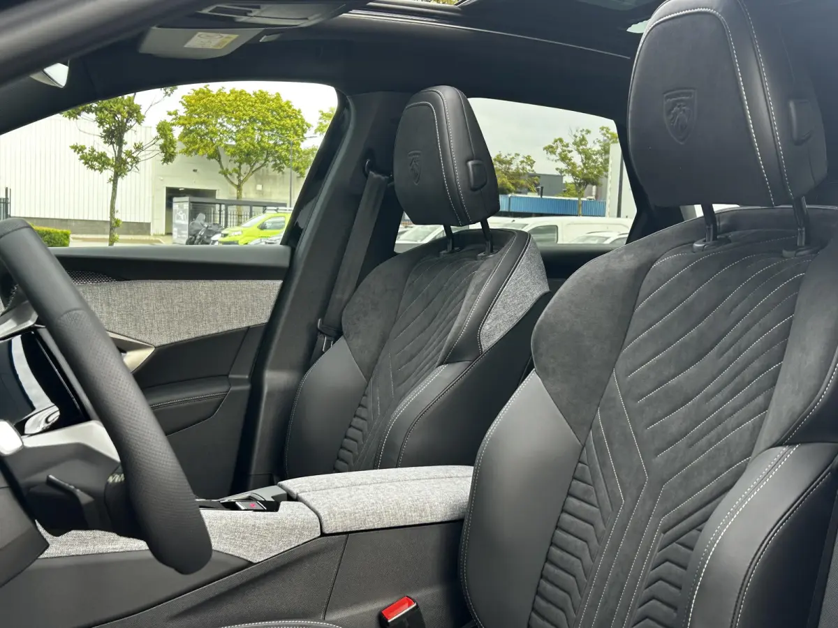 1.2 Hybrid 145 GT | Panoramisch schuifdak | 360 Camera | Adaptieve Cruise Control | Navigatie | Apple Carplay/Android Auto