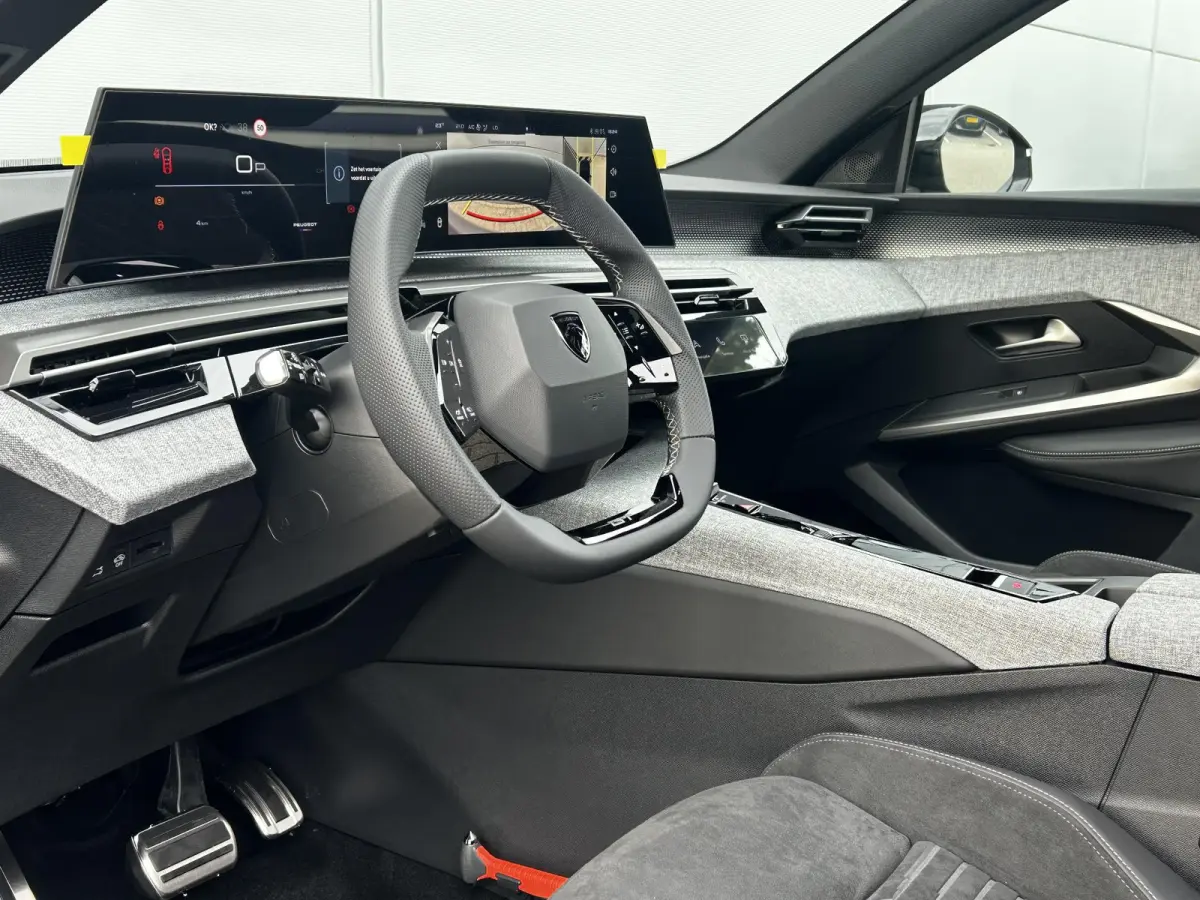 1.2 Hybrid 145 GT | Panoramisch schuifdak | 360 Camera | Adaptieve Cruise Control | Navigatie | Apple Carplay/Android Auto