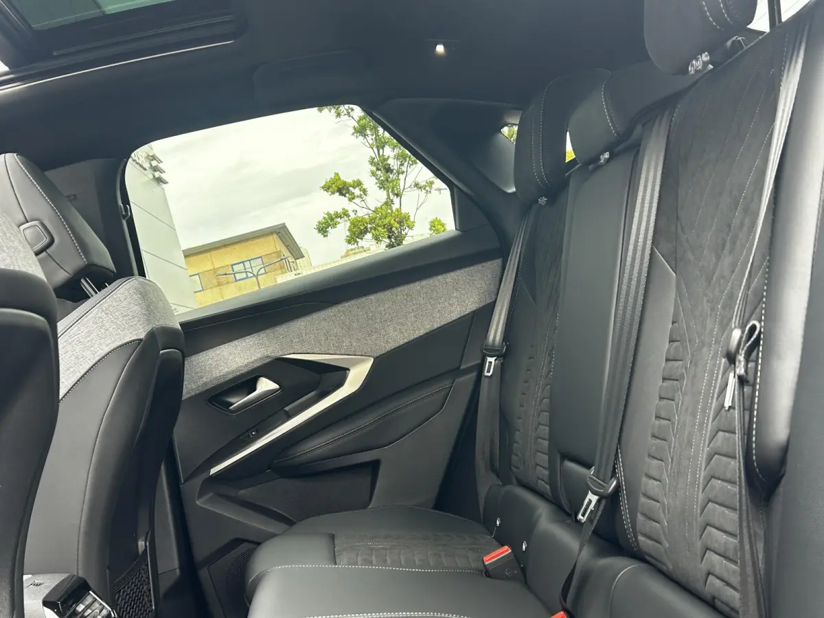 1.2 Hybrid 145 GT | Panoramisch schuifdak | 360 Camera | Adaptieve Cruise Control | Navigatie | Apple Carplay/Android Auto