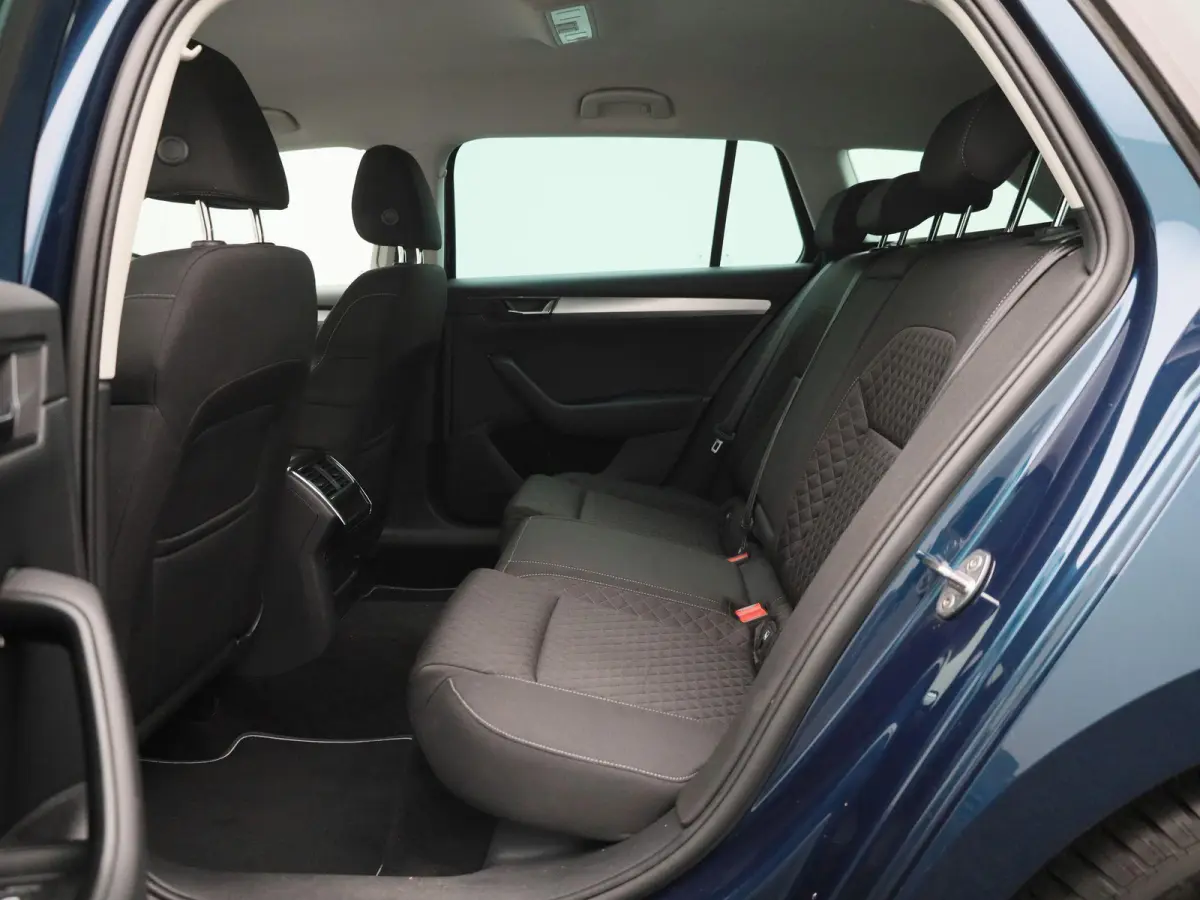 2.0 TDI Business Edition | ACC | Trekhaak | Achteruitrijcamera | Stoelverwarming | Elektr. Stoelbediening | Appel Carplay/Android Auto | Virtual Cockpit |