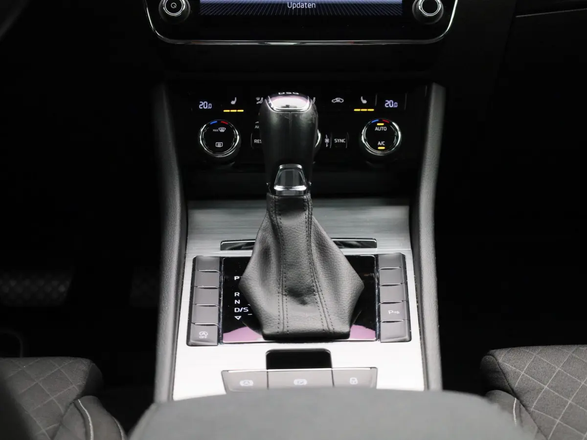 2.0 TDI Business Edition | ACC | Trekhaak | Achteruitrijcamera | Stoelverwarming | Elektr. Stoelbediening | Appel Carplay/Android Auto | Virtual Cockpit |