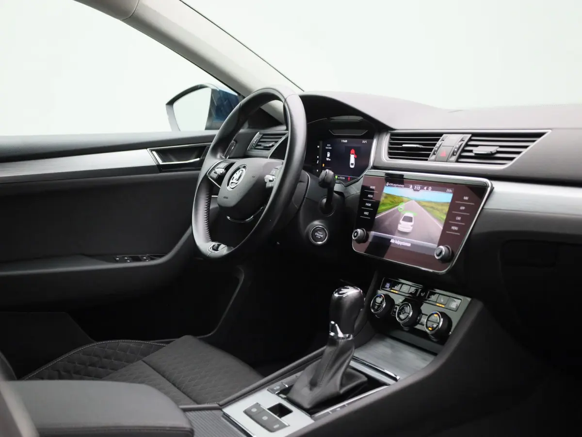 2.0 TDI Business Edition | ACC | Trekhaak | Achteruitrijcamera | Stoelverwarming | Elektr. Stoelbediening | Appel Carplay/Android Auto | Virtual Cockpit |