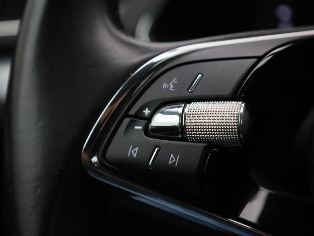 2.0 TDI Business Edition | ACC | Trekhaak | Achteruitrijcamera | Stoelverwarming | Elektr. Stoelbediening | Appel Carplay/Android Auto | Virtual Cockpit |