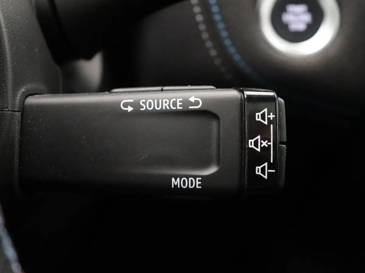 1.6 Full hybrid 145 E-Tech Esprit Alpine | Schuif Kantel Dak | Harman Kardon | Google Maps Navigatie | Dodehoek Detectie |