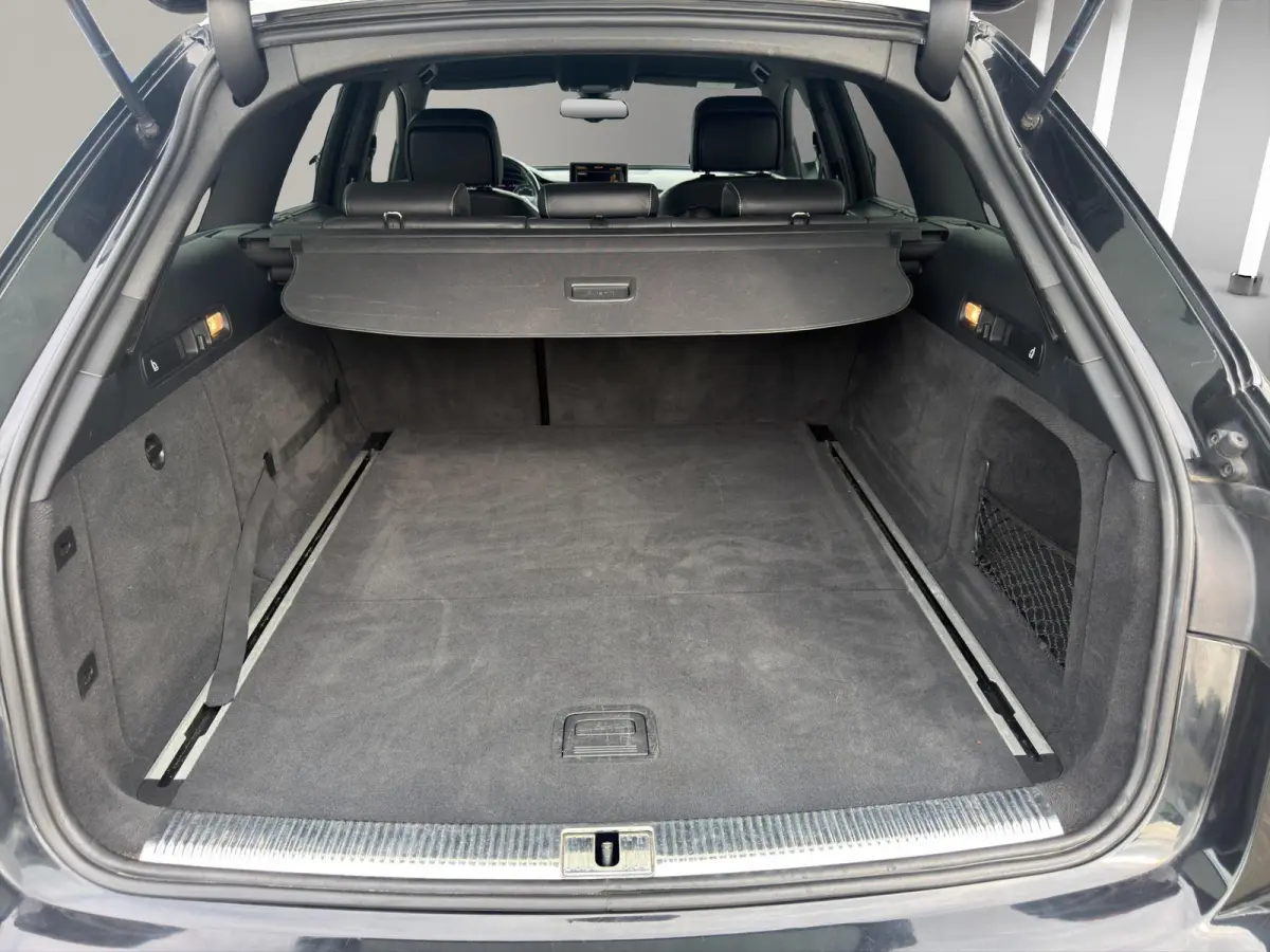 3.0 TDI quattro S-Line ACC Lane Camera Alcantara