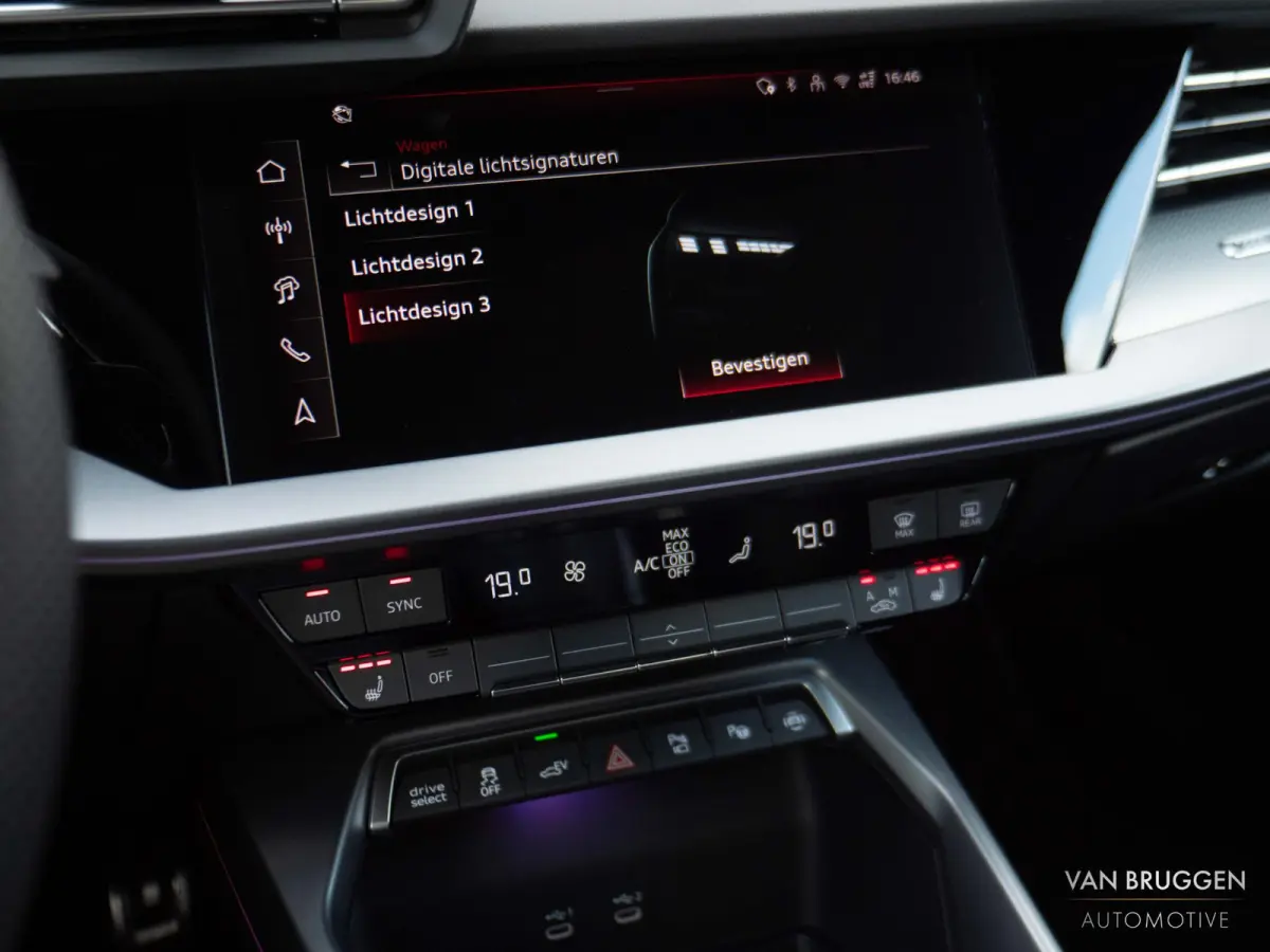 TFSI e S-Line Pano Massage 360 Head-Up SONOS BTW