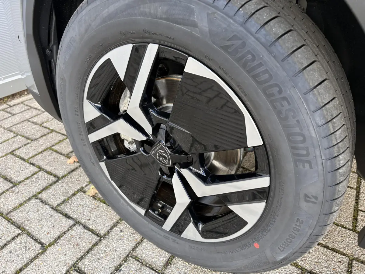 1.2 Hybrid 145 GT