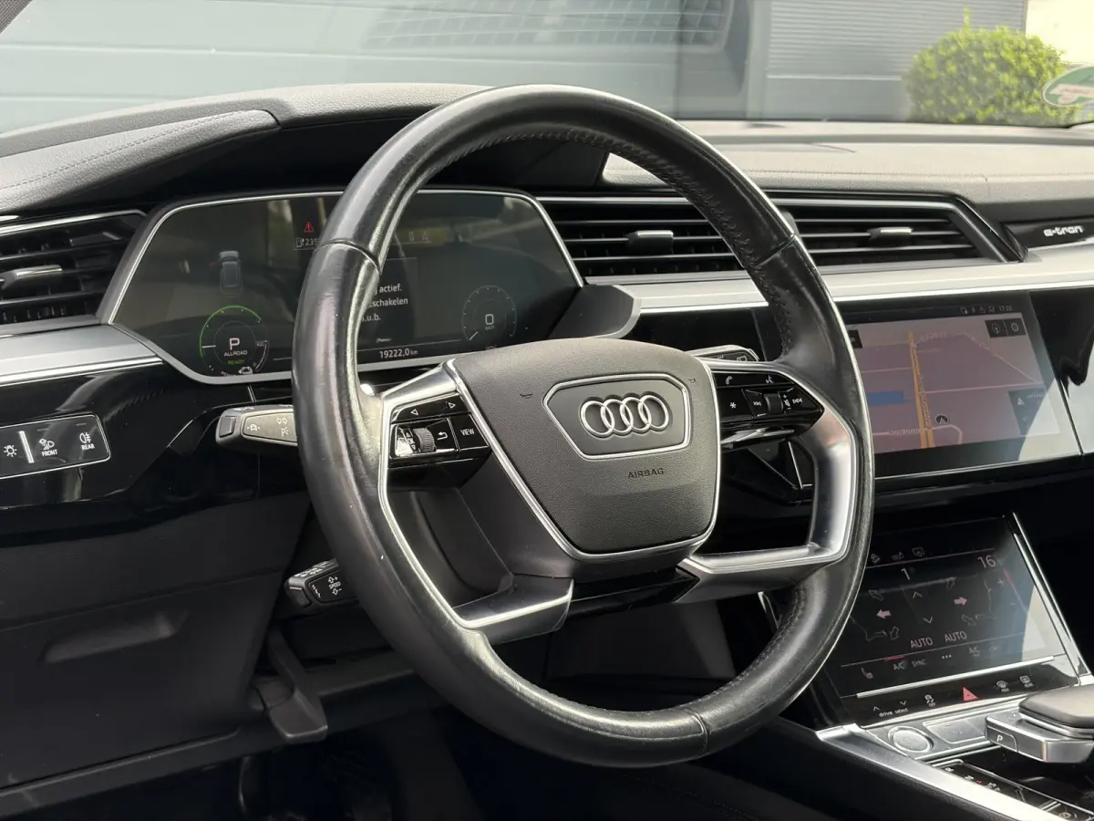 e-tron 50 quattro Launch edition plus 71 kWh ✓SOH 87.83%✓Pano✓Stolverw✓Keyless✓Leder✓Virtual Cockpit✓Carplay✓Navi✓Clima✓Cruise✓Pdc V+A✓Rijstrooksensor✓19" Lm velgen