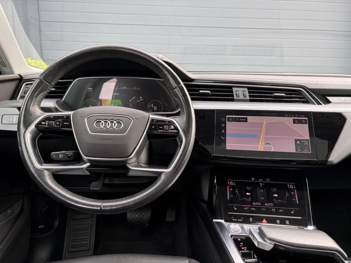 e-tron 50 quattro Launch edition plus 71 kWh ✓SOH 87.83%✓Pano✓Stolverw✓Keyless✓Leder✓Virtual Cockpit✓Carplay✓Navi✓Clima✓Cruise✓Pdc V+A✓Rijstrooksensor✓19" Lm velgen