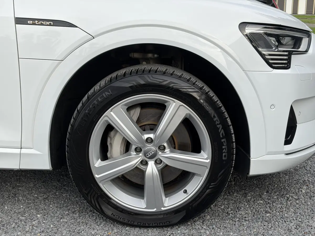 e-tron 50 quattro Launch edition plus 71 kWh ✓SOH 87.83%✓Pano✓Stolverw✓Keyless✓Leder✓Virtual Cockpit✓Carplay✓Navi✓Clima✓Cruise✓Pdc V+A✓Rijstrooksensor✓19" Lm velgen