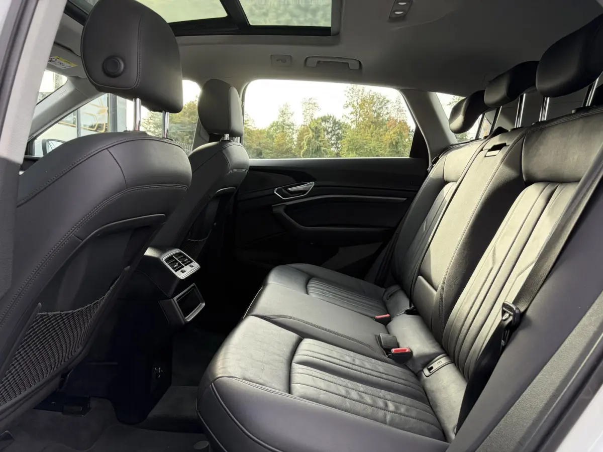 e-tron 50 quattro Launch edition plus 71 kWh ✓SOH 87.83%✓Pano✓Stolverw✓Keyless✓Leder✓Virtual Cockpit✓Carplay✓Navi✓Clima✓Cruise✓Pdc V+A✓Rijstrooksensor✓19" Lm velgen