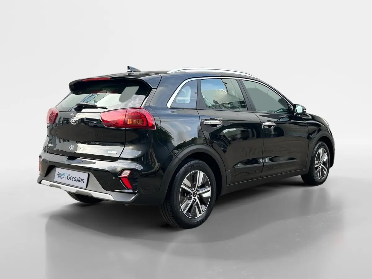 1.6 GDi Hybrid DynamicLine | Apple Carplay / Android Auto | Navigariesysteem | Licht + Regensensor | Parkeersensoren + Camera Achter | Cruise Control Adaptief | Rijstrooksensor + Correctie