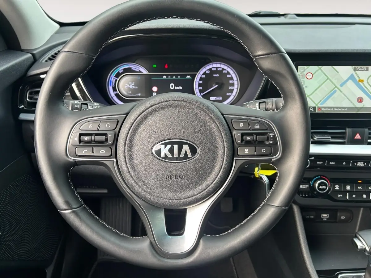 1.6 GDi Hybrid DynamicLine | Apple Carplay / Android Auto | Navigariesysteem | Licht + Regensensor | Parkeersensoren + Camera Achter | Cruise Control Adaptief | Rijstrooksensor + Correctie