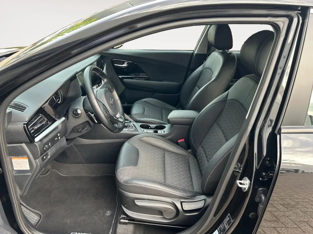 1.6 GDi Hybrid DynamicLine | Apple Carplay / Android Auto | Navigariesysteem | Licht + Regensensor | Parkeersensoren + Camera Achter | Cruise Control Adaptief | Rijstrooksensor + Correctie