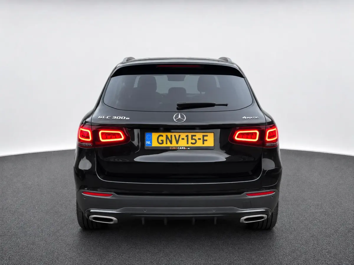 4MATIC Business Solution AMG Navigatie Apple CarPlay Android Auto 360° camera Parkeerhulp Cruise Control Full Led Stoelverwarming Elektrische achterklep Climate Control Lichtmetalen velgen