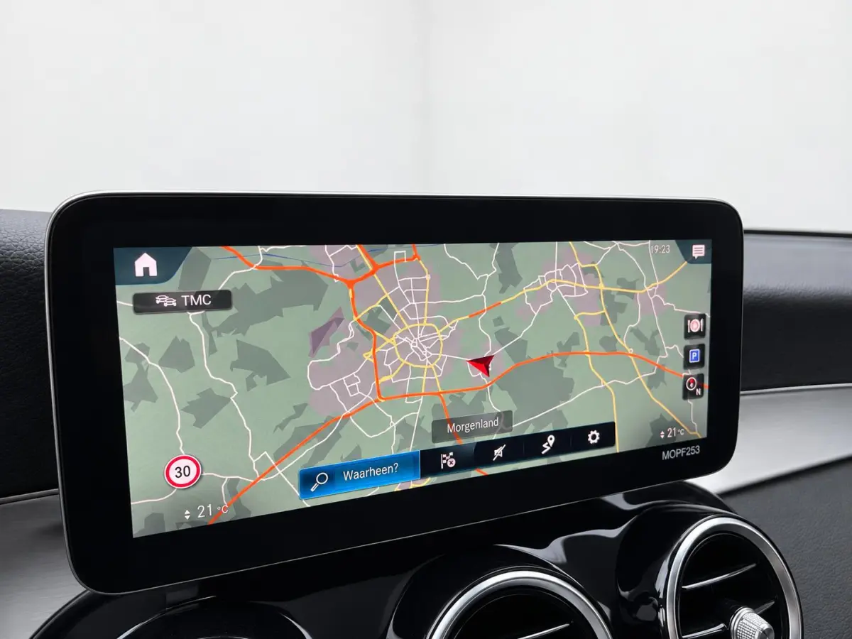 4MATIC Business Solution AMG Navigatie Apple CarPlay Android Auto 360° camera Parkeerhulp Cruise Control Full Led Stoelverwarming Elektrische achterklep Climate Control Lichtmetalen velgen