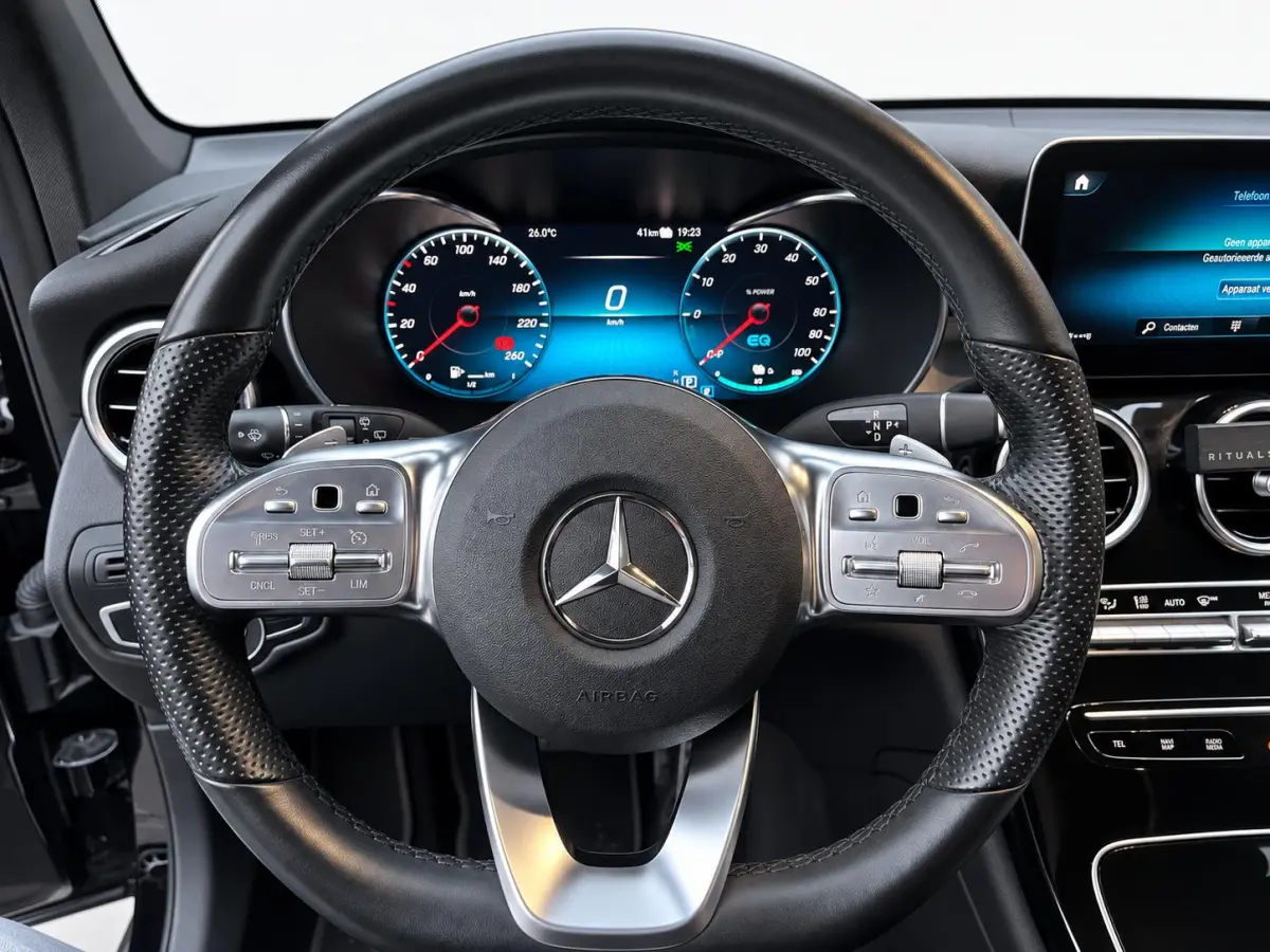 4MATIC Business Solution AMG Navigatie Apple CarPlay Android Auto 360° camera Parkeerhulp Cruise Control Full Led Stoelverwarming Elektrische achterklep Climate Control Lichtmetalen velgen