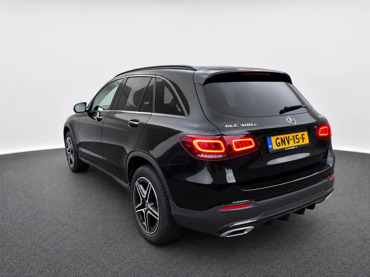 4MATIC Business Solution AMG Navigatie Apple CarPlay Android Auto 360° camera Parkeerhulp Cruise Control Full Led Stoelverwarming Elektrische achterklep Climate Control Lichtmetalen velgen