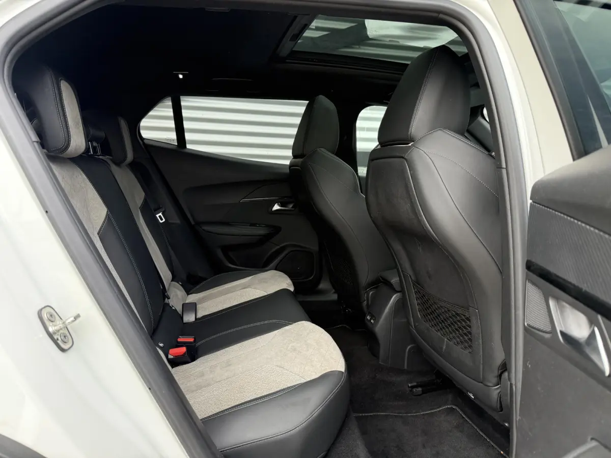 EV GT Pack 50 kWh SoH 88,63% 1e Eigenaar|Navi|Schuifdak|Stoelverw|Camera|i-Cockpit|Clima|Cruise|N.A.P|APK tot 08-2027