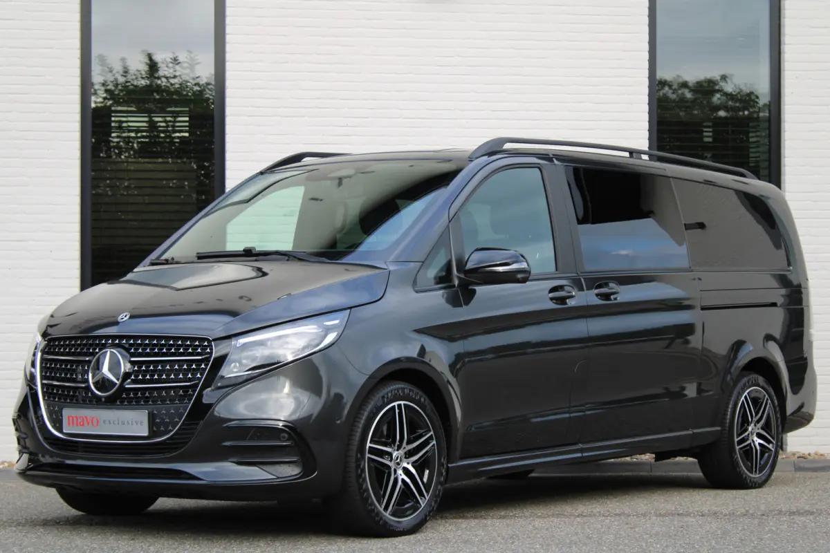 300d / XXL / AMG / DC / 3.000 KM!! / 2x Elec Schuifdeur / Burmester / NIEUWSTAAT