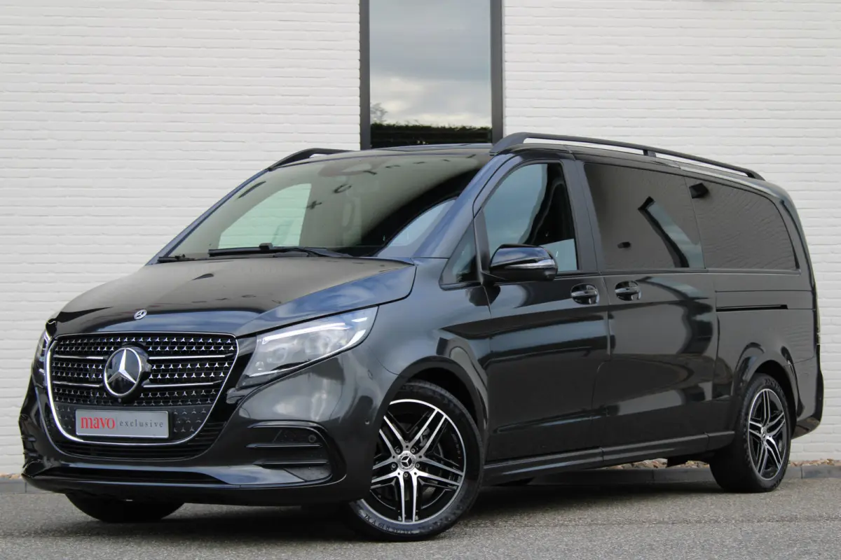 300d / XXL / AMG / DC / 3.000 KM!! / 2x Elec Schuifdeur / Burmester / NIEUWSTAAT