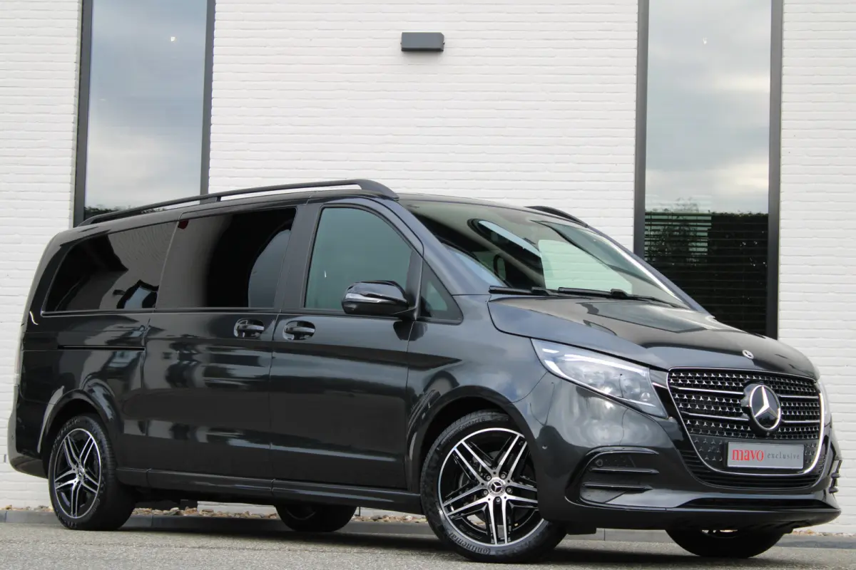 300d / XXL / AMG / DC / 3.000 KM!! / 2x Elec Schuifdeur / Burmester / NIEUWSTAAT