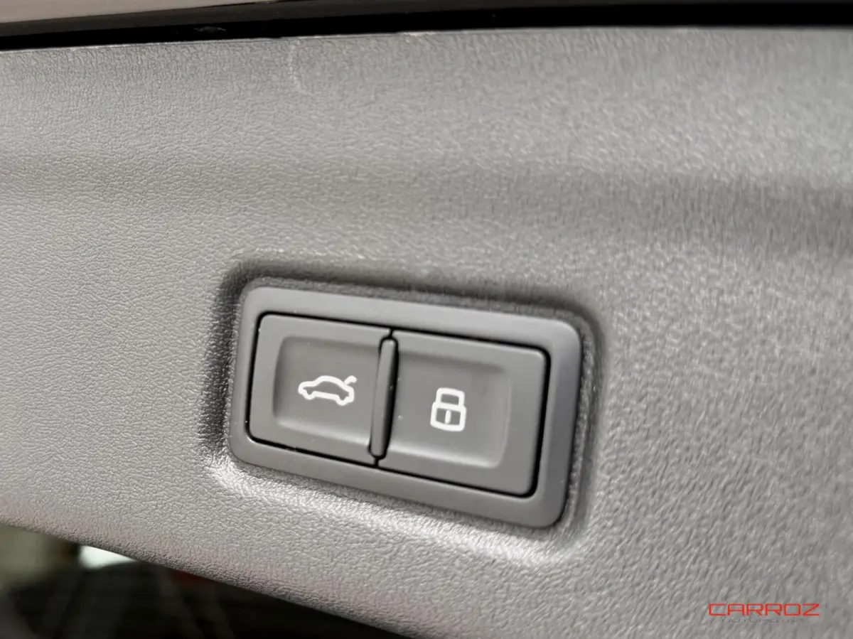 SQ6 Quattro 100 kWh Pano ACC HUD 360 B&O
