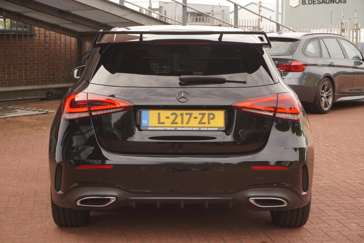 180 Business Solution AMG+Led+Leder+Navigatie+Apple-CarePlay+Sfeer-verlichting+18"lmv = SUPER KANON !