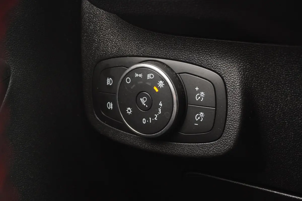 1.0 EcoBoost ST-Line+Led+Pano-dak+Apple-CarePlay+Privacy-Glass+Vleugel+Nweq-APK !!