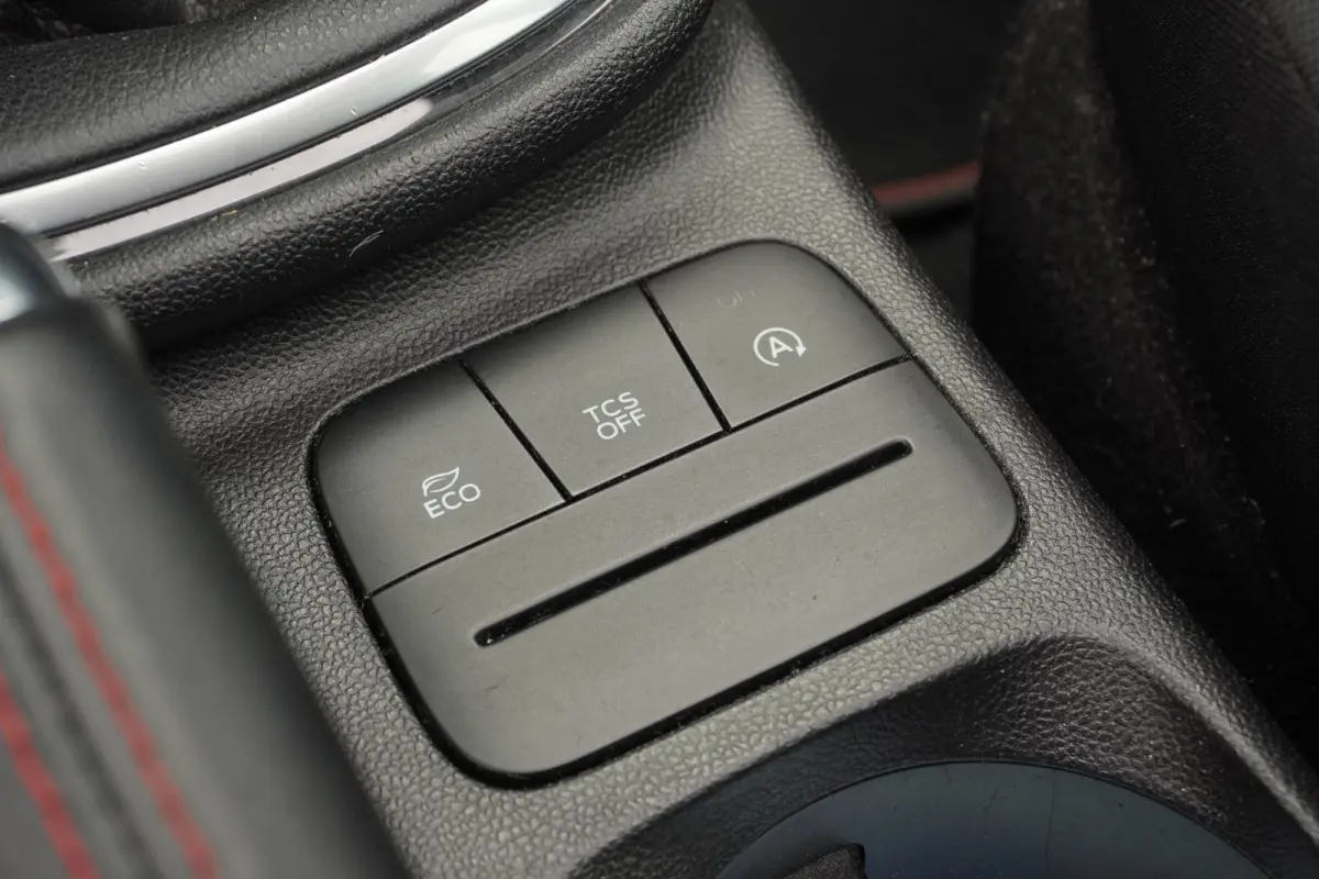 1.0 EcoBoost ST-Line+Led+Pano-dak+Apple-CarePlay+Privacy-Glass+Vleugel+Nweq-APK !!