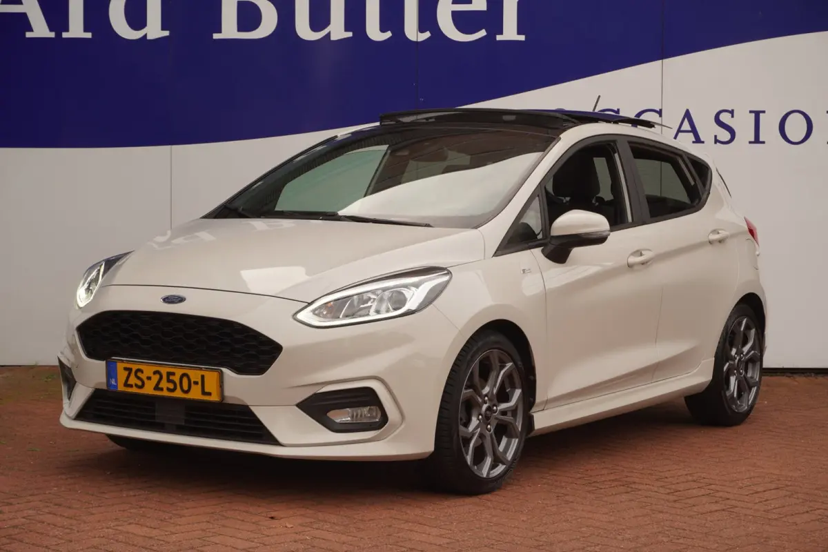 1.0 EcoBoost ST-Line+Led+Pano-dak+Apple-CarePlay+Privacy-Glass+Vleugel+Nweq-APK !!