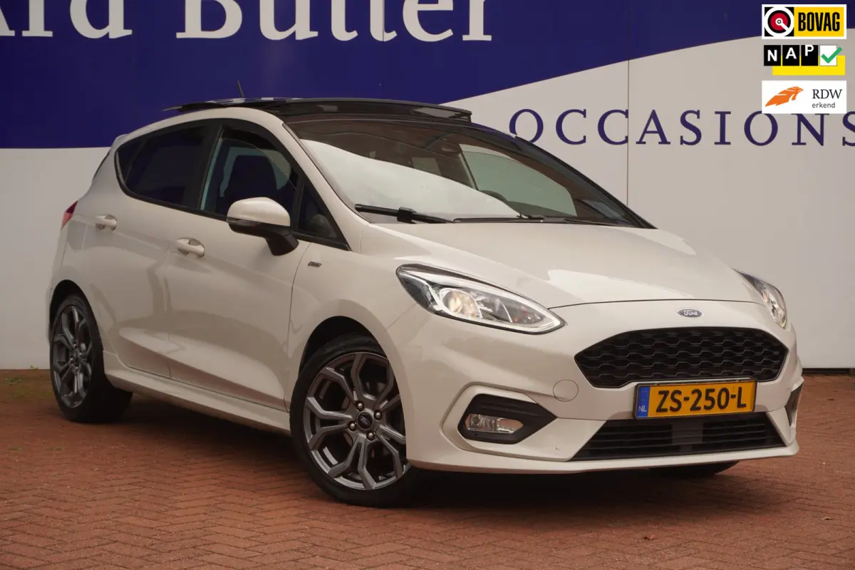 1.0 EcoBoost ST-Line+Led+Pano-dak+Apple-CarePlay+Privacy-Glass+Vleugel+Nweq-APK !!
