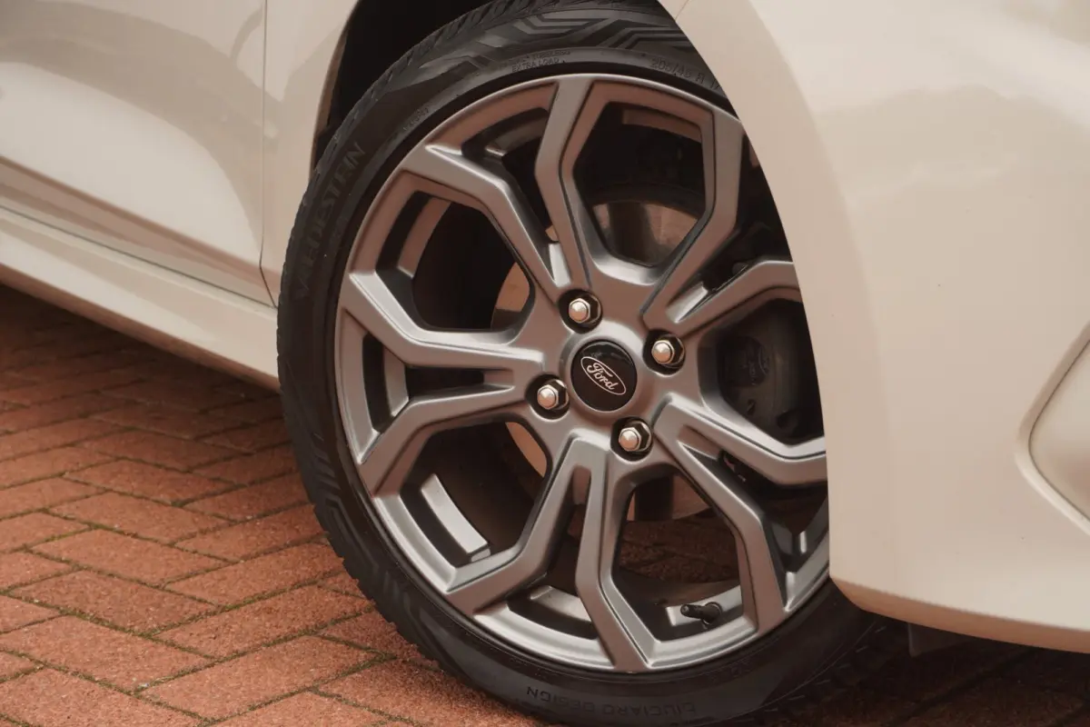 1.0 EcoBoost ST-Line+Led+Pano-dak+Apple-CarePlay+Privacy-Glass+Vleugel+Nweq-APK !!