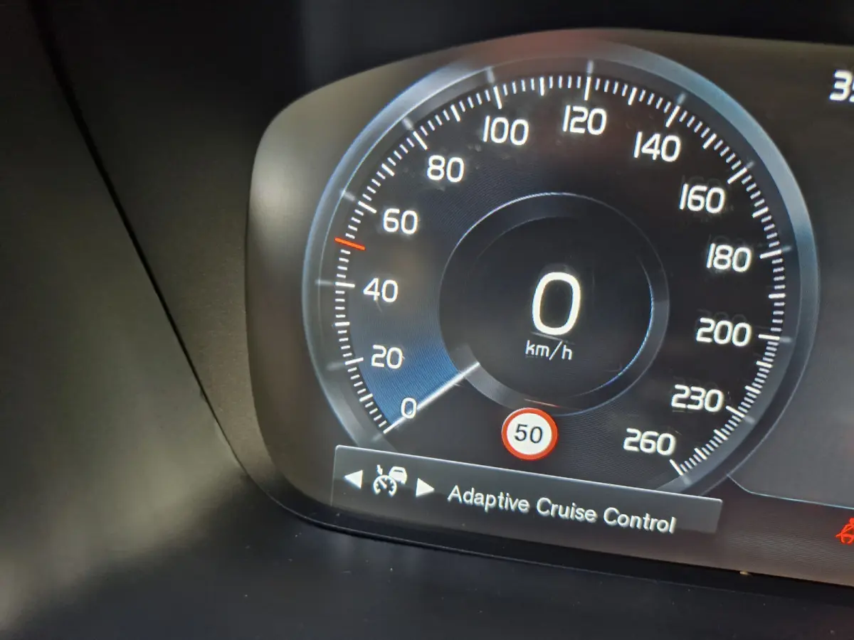 T8 Recharge AWD R-Design | Lounge Pack (audio installatie premium, elektrisch glazen schuif-/kanteldak) Premium Audio by Harman Kardon