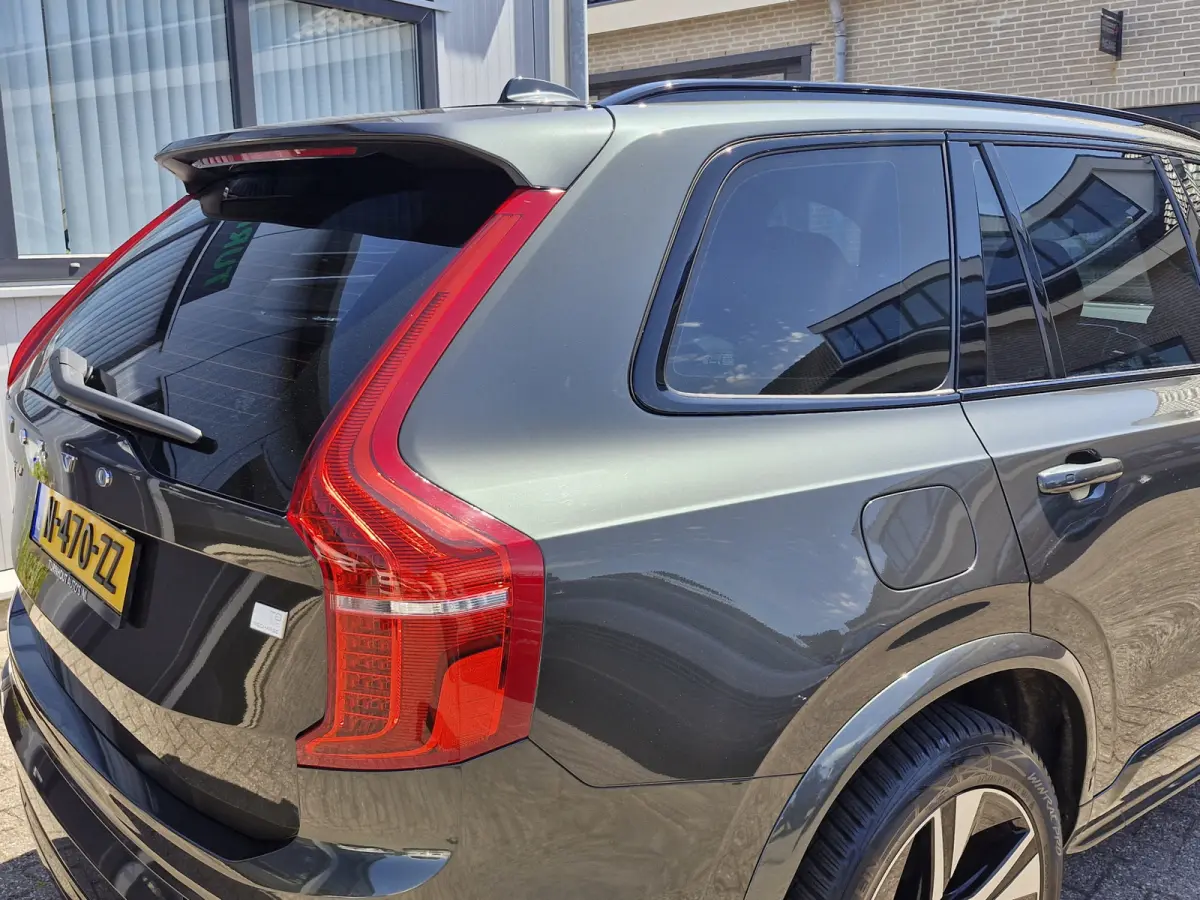 T8 Recharge AWD R-Design | Lounge Pack (audio installatie premium, elektrisch glazen schuif-/kanteldak) Premium Audio by Harman Kardon