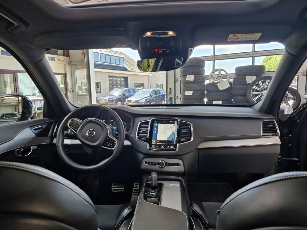 T8 Recharge AWD R-Design | Lounge Pack (audio installatie premium, elektrisch glazen schuif-/kanteldak) Premium Audio by Harman Kardon