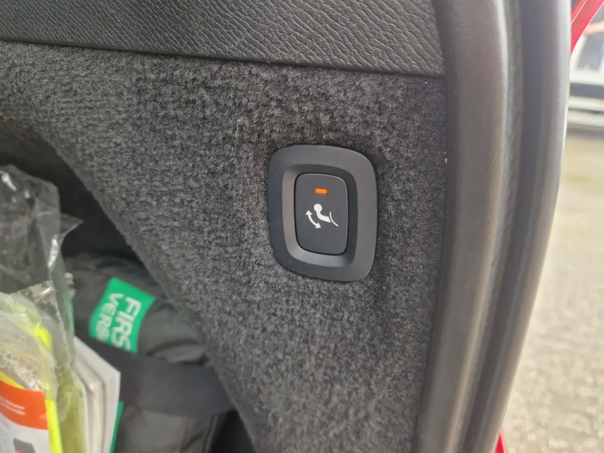 T8 Recharge AWD Massage | Harman Kardon | Inscription Plus Line (luxe lederen interieur, stoel ventilatie voor, voorstoel(en) met massagefunctie) en Scandinavian Line (achterstoelen verwarmd