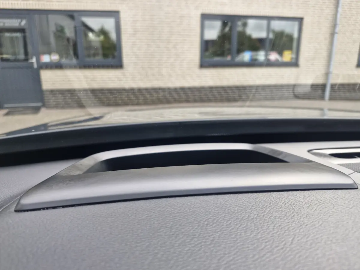 T5 AWD Inscription | Luxury-Line (achteruitrijcamera, elektrisch glazen panorama-dak, head-up display) Massage en Business Pack Connect (apple carplay/android auto, navigatiesysteem full map