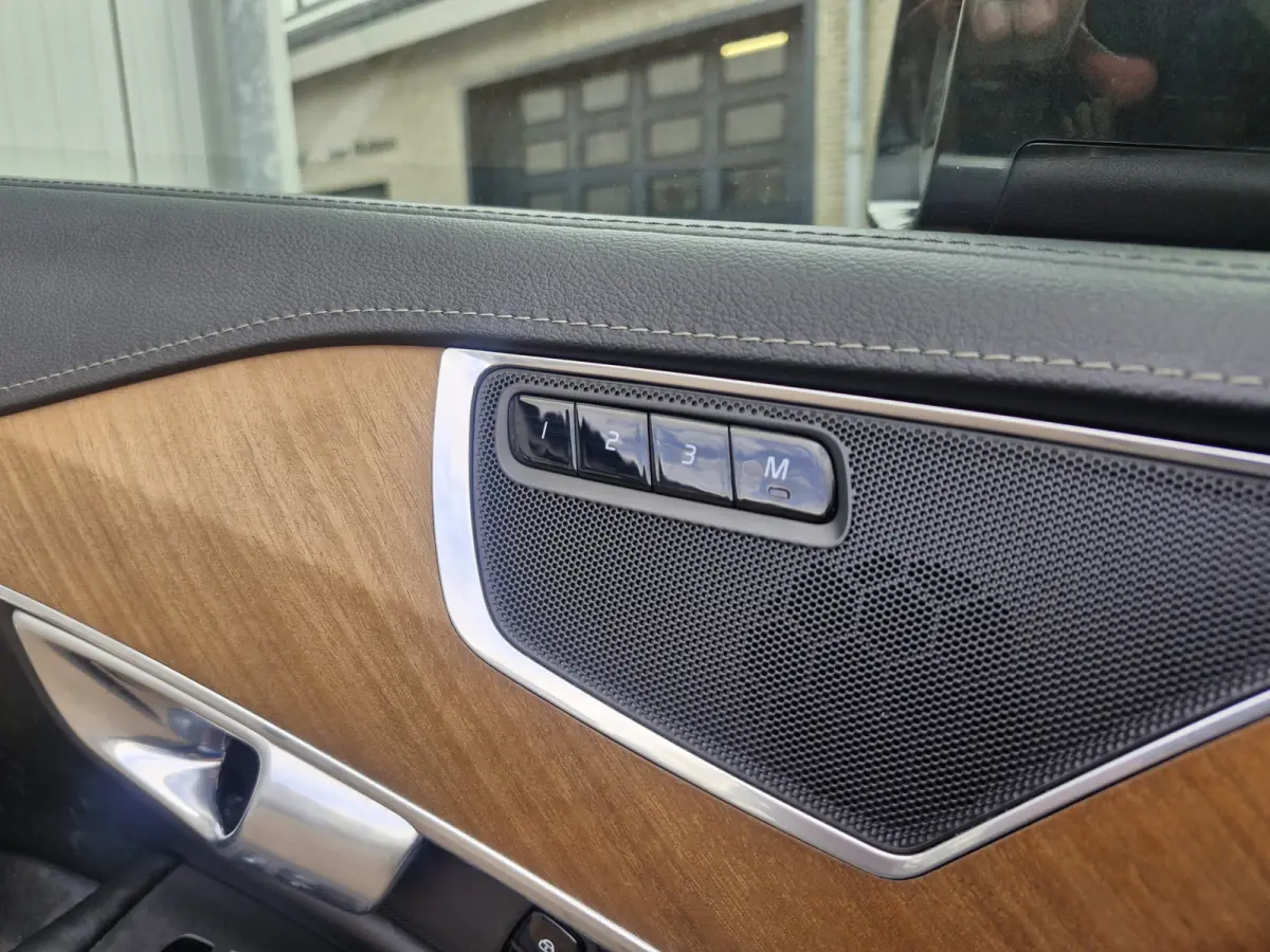 T5 AWD Inscription | Luxury-Line (achteruitrijcamera, elektrisch glazen panorama-dak, head-up display) Massage en Business Pack Connect (apple carplay/android auto, navigatiesysteem full map