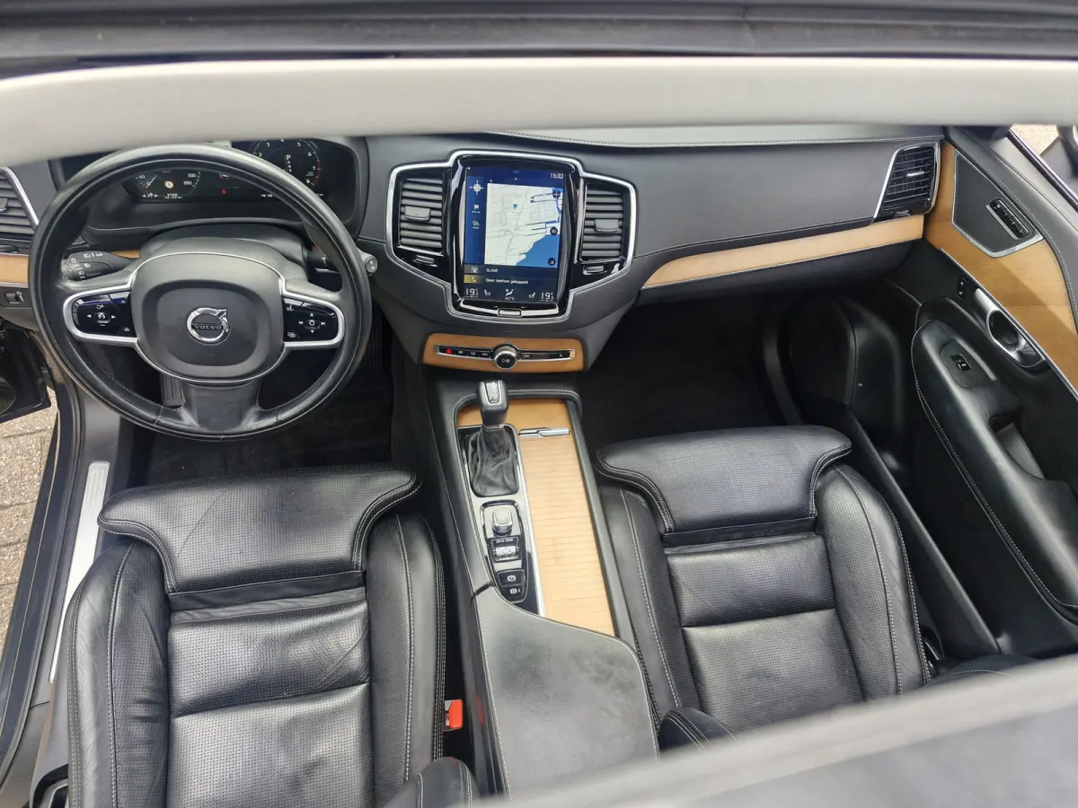 T5 AWD Inscription | Luxury-Line (achteruitrijcamera, elektrisch glazen panorama-dak, head-up display) Massage en Business Pack Connect (apple carplay/android auto, navigatiesysteem full map
