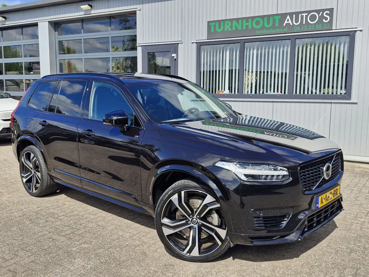 T8 Recharge AWD R-Design met Lounge Pack (audio installatie premium, elektrisch glazen schuif-/kanteldak, head-up display, rondomzicht camera)