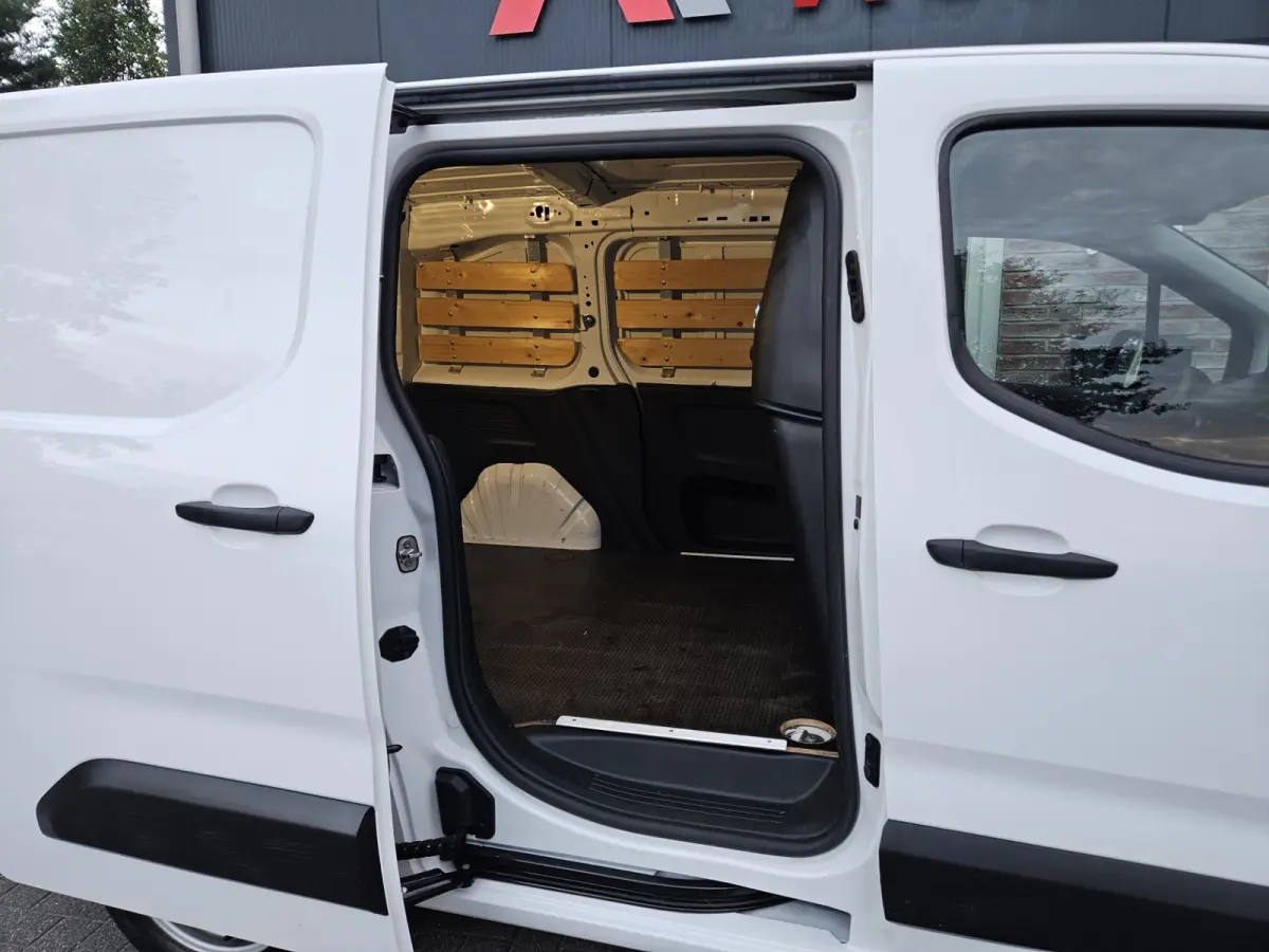 1.5 BlueHDI Premium Airco! Cruise Control! Carplay! NAP! Nette Bus! Schuifdeur!