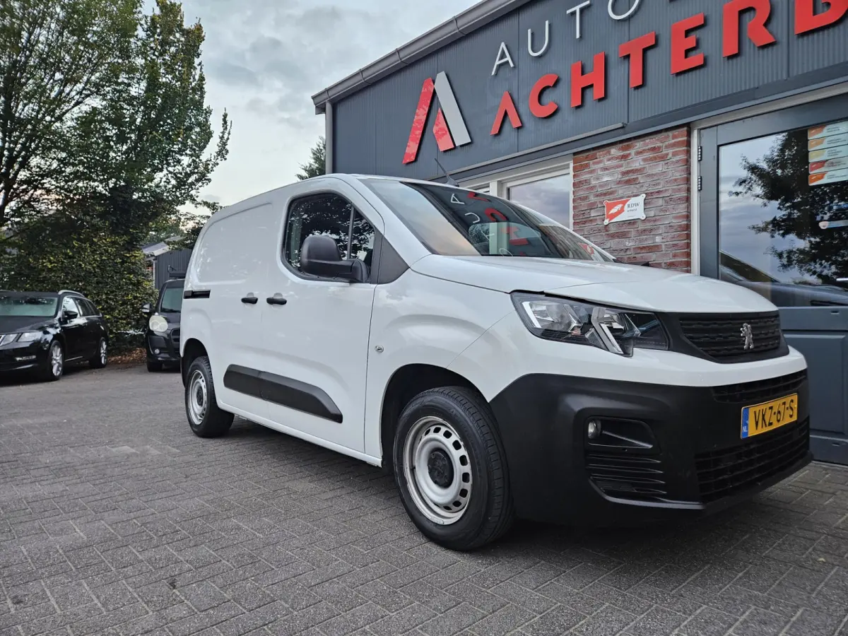 1.5 BlueHDI Premium Airco! Cruise Control! Carplay! NAP! Nette Bus! Schuifdeur!