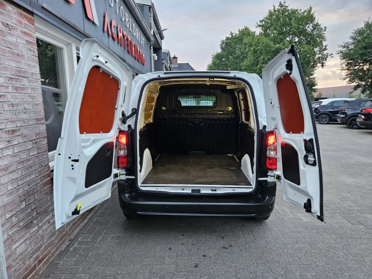 1.5 BlueHDI Premium Airco! Cruise Control! Carplay! NAP! Nette Bus! Schuifdeur!