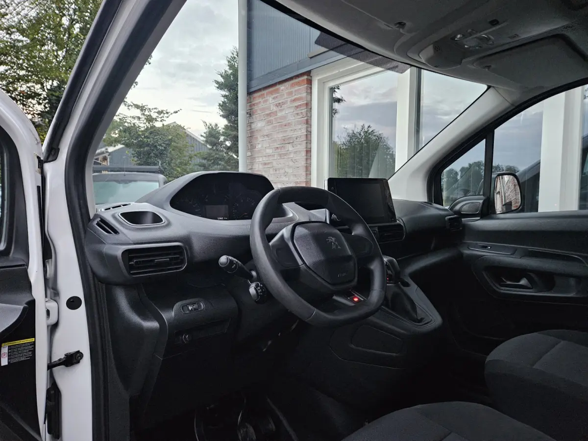 1.5 BlueHDI Premium Airco! Cruise Control! Carplay! NAP! Nette Bus! Schuifdeur!