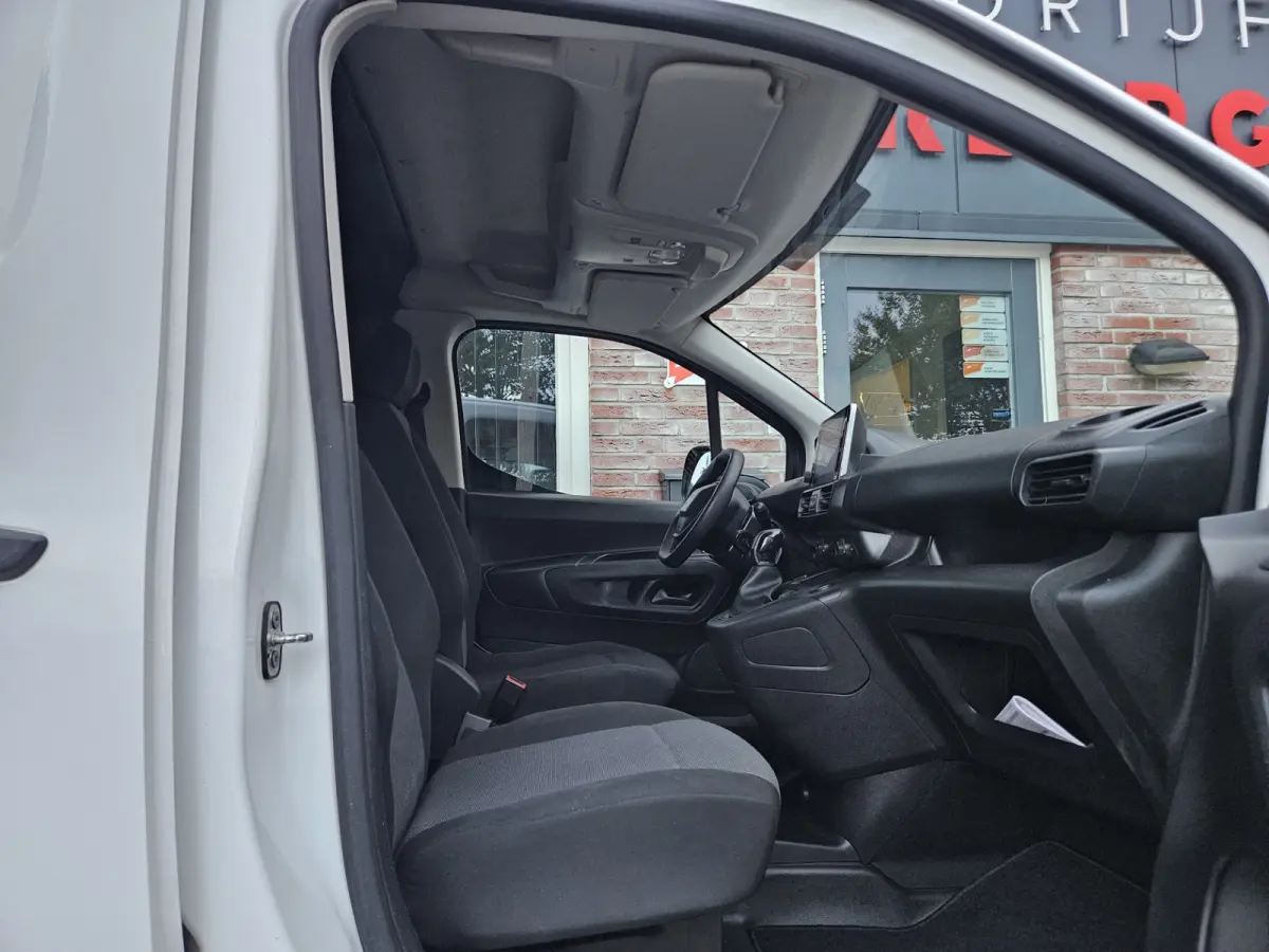 1.5 BlueHDI Premium Airco! Cruise Control! Carplay! NAP! Nette Bus! Schuifdeur!