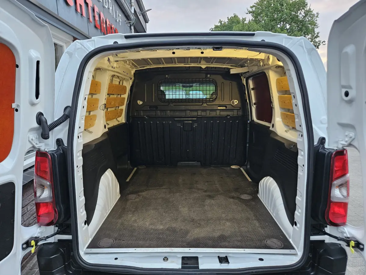 1.5 BlueHDI Premium Airco! Cruise Control! Carplay! NAP! Nette Bus! Schuifdeur!