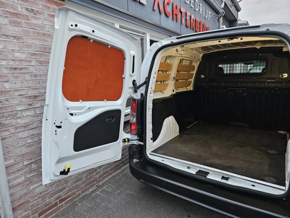 1.5 BlueHDI Premium Airco! Cruise Control! Carplay! NAP! Nette Bus! Schuifdeur!