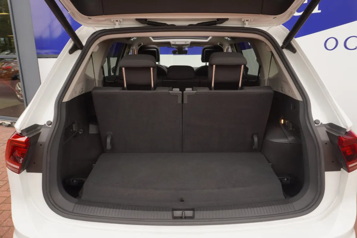 1.5 TSI Comfortline Business 7PERS+Pano-dak+Led+Navigatie+Camera+18"Lmv+Parkeer-Spiegel+Winter-Pakket
