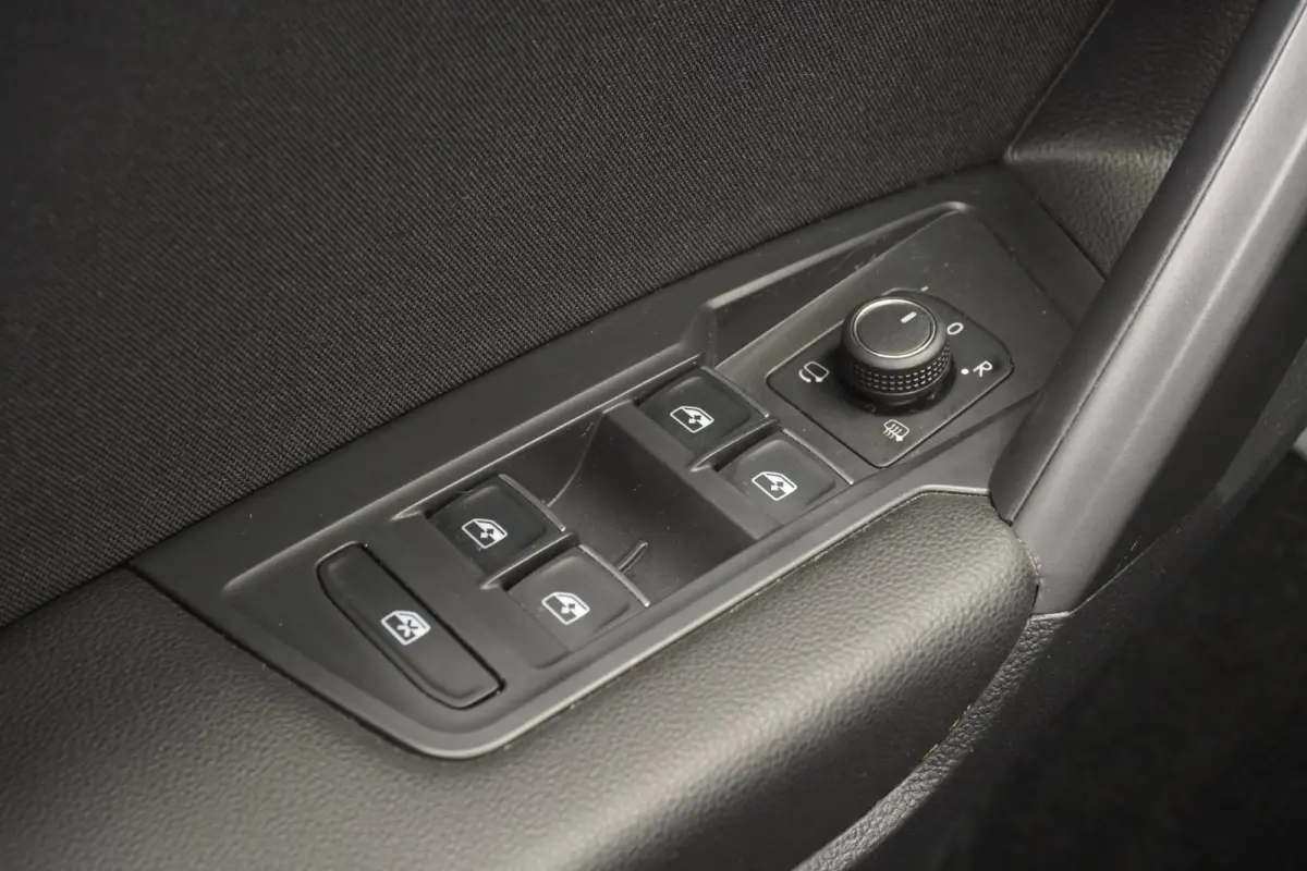 1.5 TSI Comfortline Business 7PERS+Pano-dak+Led+Navigatie+Camera+18"Lmv+Parkeer-Spiegel+Winter-Pakket